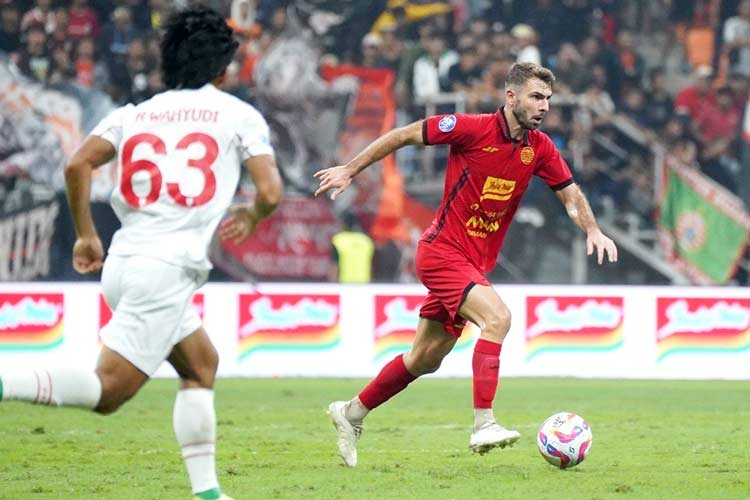 Ramon Bueno saat memperkuat Persija melawan Persis Solo. (Foto: Dok Liga Indonesia Baru)