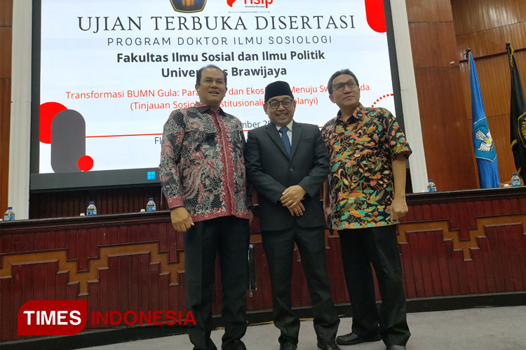 Teliti Pergulaan Nasional, Arif Afandi Lulus Doktor Cumlaude Tercepat FISIP Universitas Brawijaya