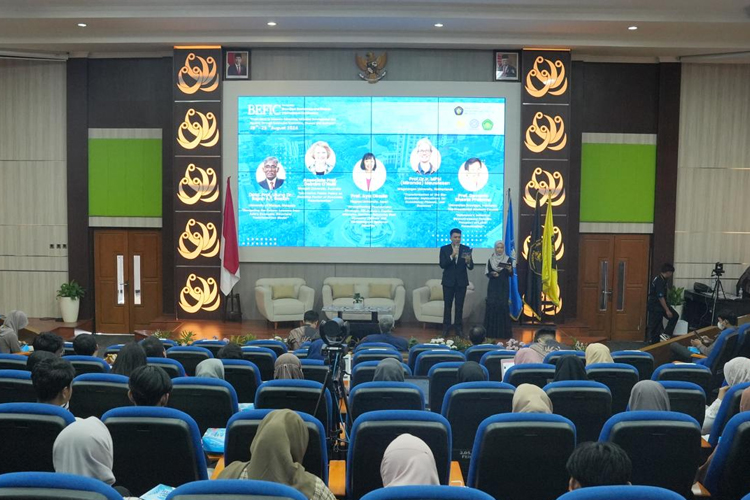 Suasana kegiatan seminar internasional di FEB UB Malang. (Foto: Dok. FEB UB/TIMES Indonesia)