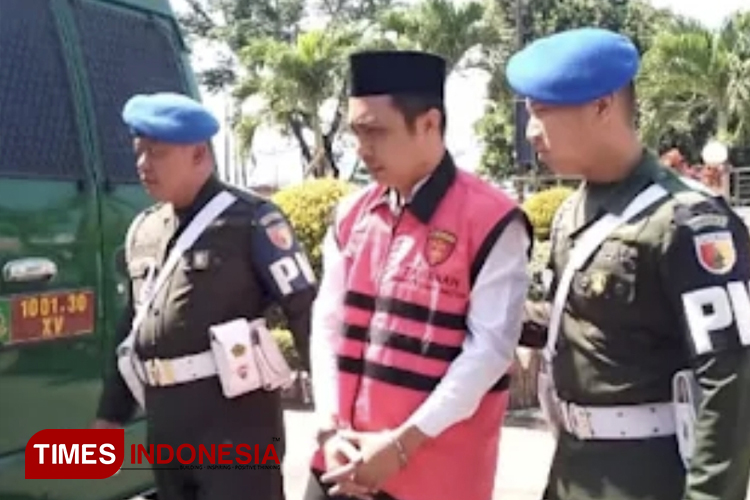 Eks Relationship Manager BRI Pacitan Memasuki Pelimpahan Penyidik ke JPU (Foto: Rojihan/TIMES Indonesia)