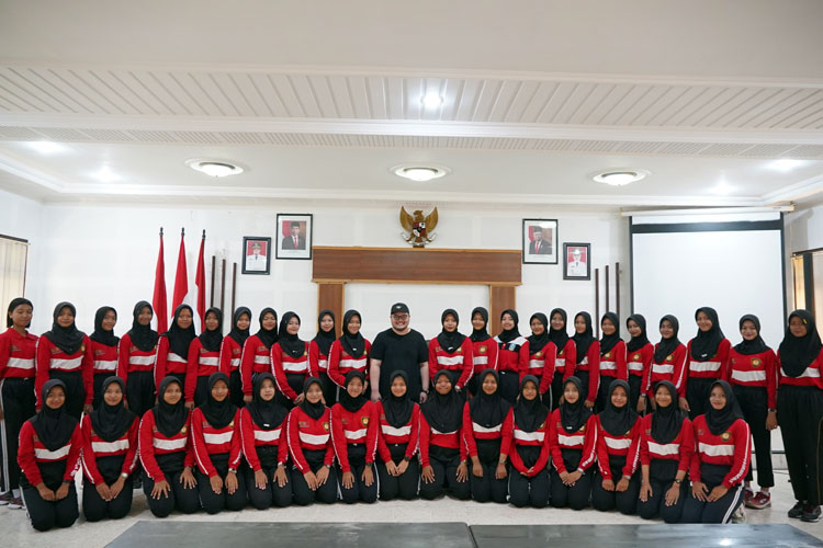 Paskibra Garuda 11 Berkesempatan Berbincang dengan Bupati Kediri untuk Sampaikan Cita-Citanya