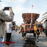 Antusiasme Peserta Meningkat, Parade Cikar Kabupaten Kediri 2024 Berlangsung Semarak 