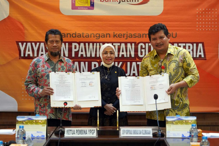 Dukung Dunia Pendidikan, Bank Jatim dan Universitas Narotama Tanda Tangani MoU