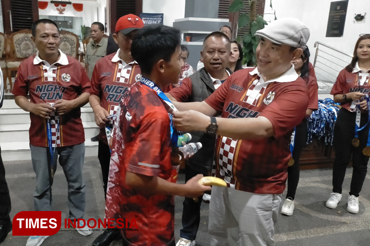 750 Peserta Malang Night Run Melesat dari Balai Kota