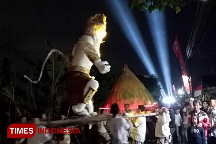 Pawai Tematik Pesona Budaya Nusantara Beriring Musik DJ di Kepanjen Sedot Penonton