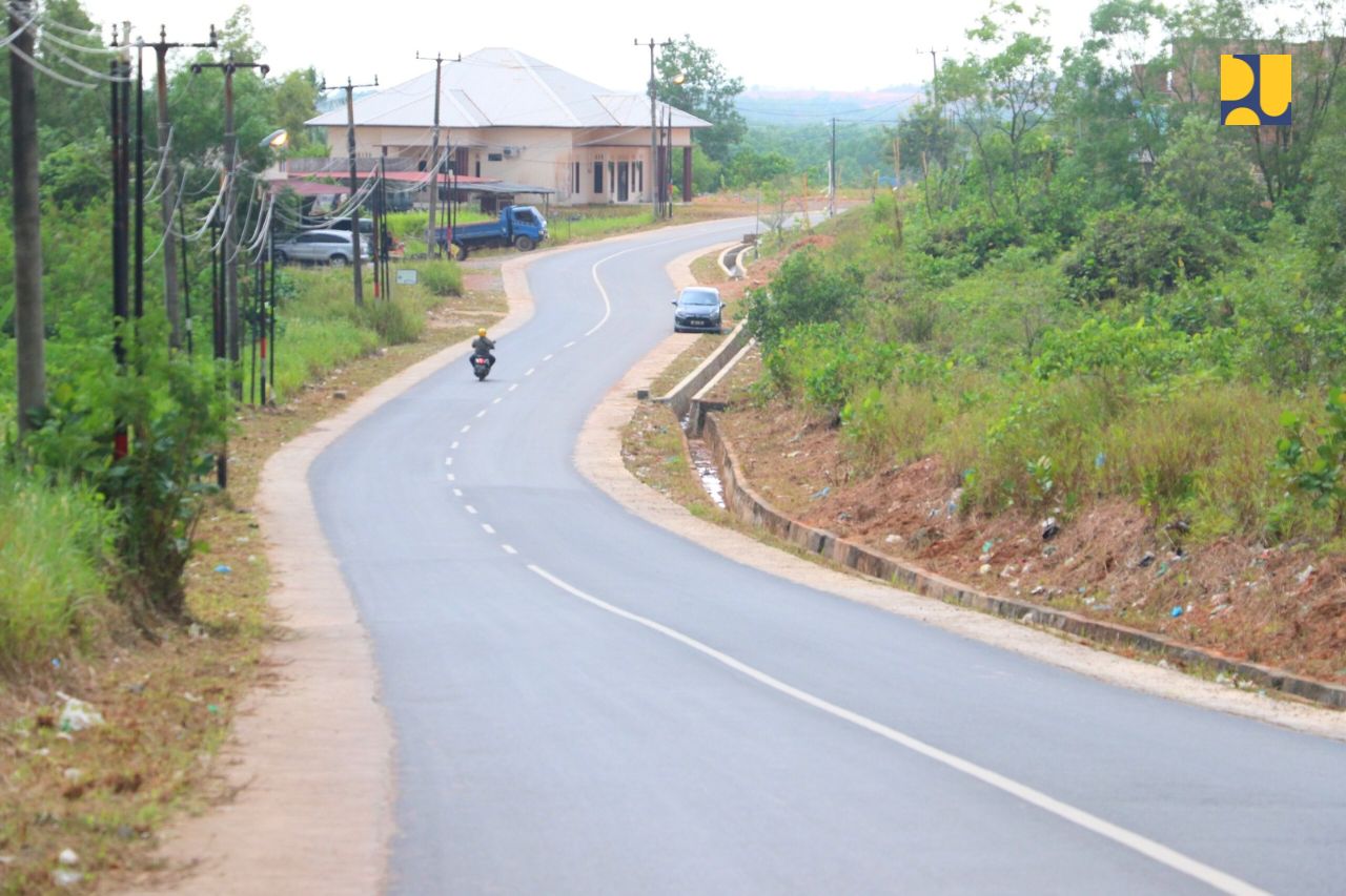 Jalan-Riau-PUPR.jpg