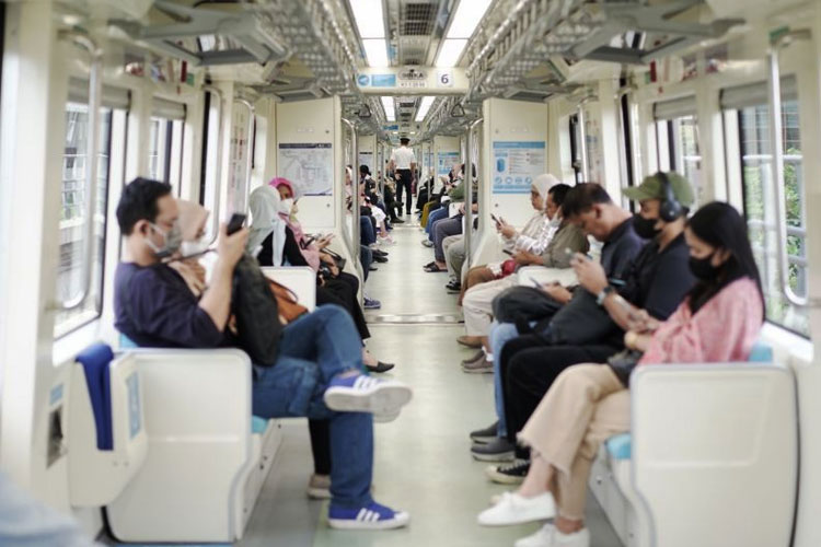 Kabar Baik, Jam Operasional LRT Jabodetabek Diperpanjang