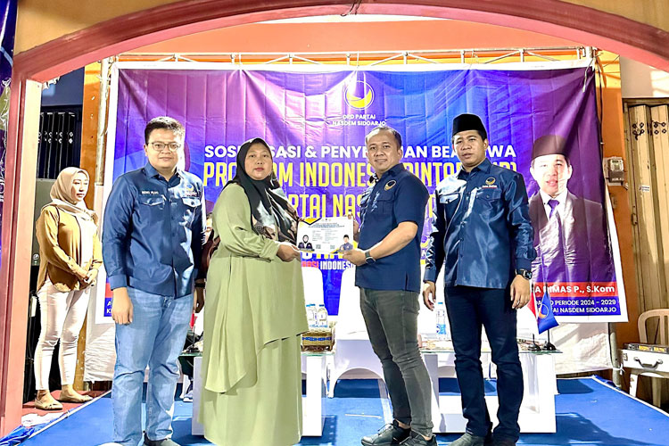 beasiswa-PIP-kepada-perwakilan-wali-murid-2.jpg
