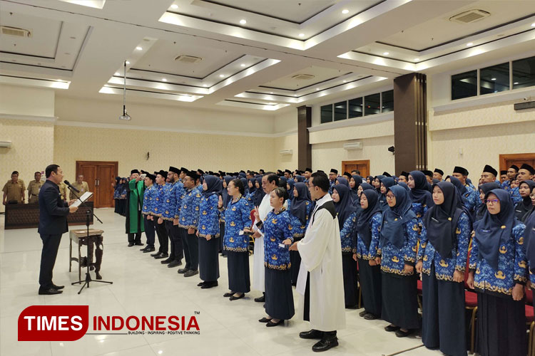 Pak Yes Lantik 400 PNS Jabatan Fungsional di Lingkungan Pemkab Lamongan