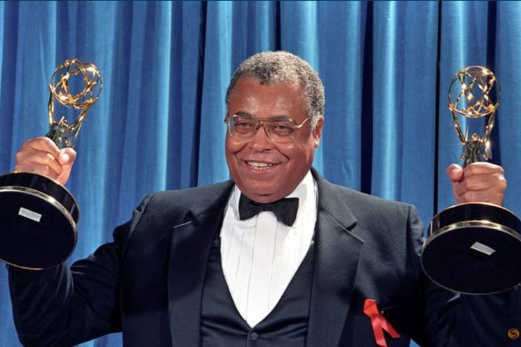 Pengisi Suara Darth Vader di Film 'Star Wars', James Earl Jones Meninggal Dunia