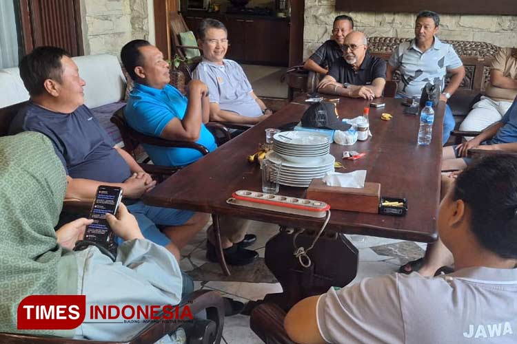 Lima-Pegolf-Jatim-B.jpg
