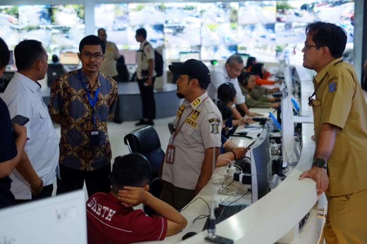 Keren, Sistem Kedaruratan CC 112 Milik Pemkot Surabaya Akan Diterapkan di IKN