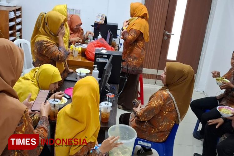 Perawat RSUD dr Soegiri Lamongan Tingkatkan Pelayanan Melalui Kebersamaan dan Komunikasi Efektif