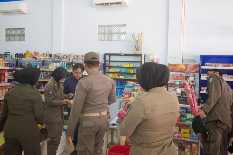 Gempur Rokok Ilegal, Satpol PP Ponorogo Berhasil Sita Puluhan Rokok Tanpa Cukai