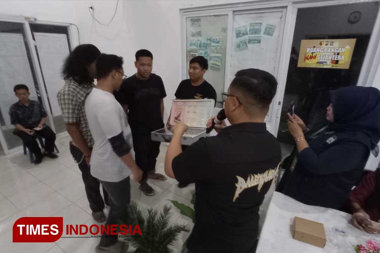 Gema 'Prestasi Yes, Narkoba No' di Kelurahan Sonokwijenan, Surabaya