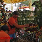 Tumpeng Miniatur Istana Garuda IKN Meriahkan Sedekah Bumi di Gresik