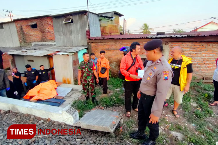 Mengeluh Sakit, Pria di Malang Mendadak Tewas Usai Ditabrak Kereta Api
