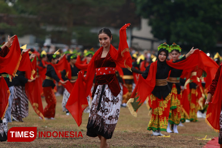 Luar Biasa, 1000 Penari Desa Yosomulyo Banyuwangi Gelar Tarian Kolosal