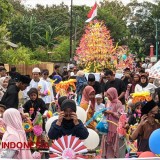 Perayaan Maulid Nabi Muhammad, Jalanan Banyuwangi Dibanjiri 10 Ribu Kembang Telur