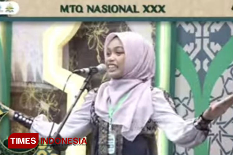 Mu'tashimatun Nuuro dan Tim MSQ Putri Kafilah Provinsi Jawa Timur dalam gelaran MTQ Nasional XXX di Samarinda. (FOTO: AJP TIMES Indonesia)
