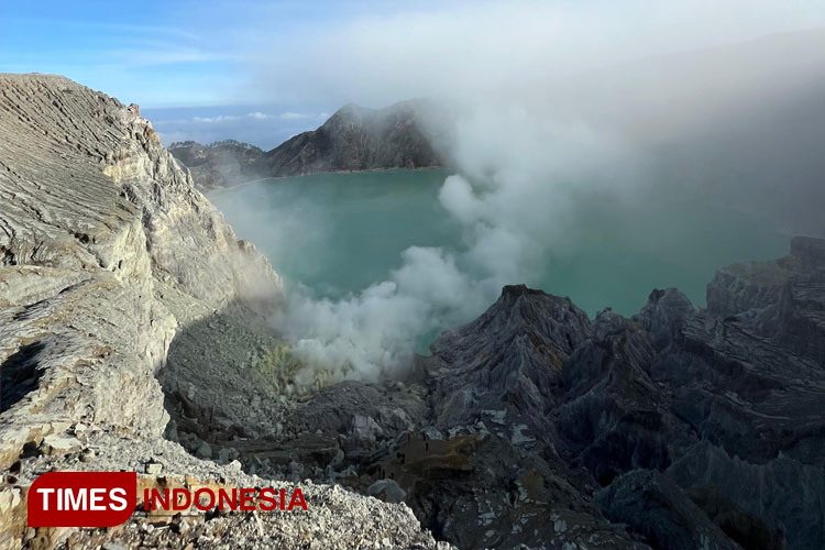 Ijen Crater: a Stunning East Java Tourist Destination