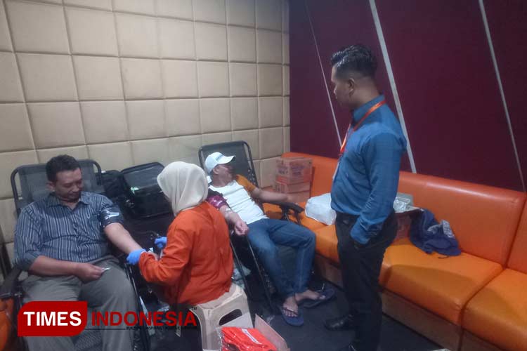 Hari PMI Nasional, Karaoke NAV Gelar Donor Darah 