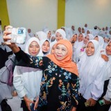 Khofifah Ajak Mahasiswa Al Falah Assunniyah Tingkatkan SDM, Jemput Indonesia Emas