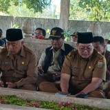 Bareng Ratusan Kades, Bupati Sanusi Ziarah Makam Bung Karno