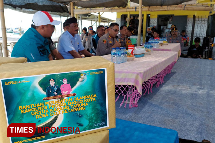 Kapolres Probolinggo Kota Ajak Warga Gili Ketapang Jaga Kondusifitas