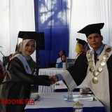 Wisuda Sarjana, STKIP PGRI Pacitan Cetak Lulusan Terbaik Siap Bersaing di Kancah Global