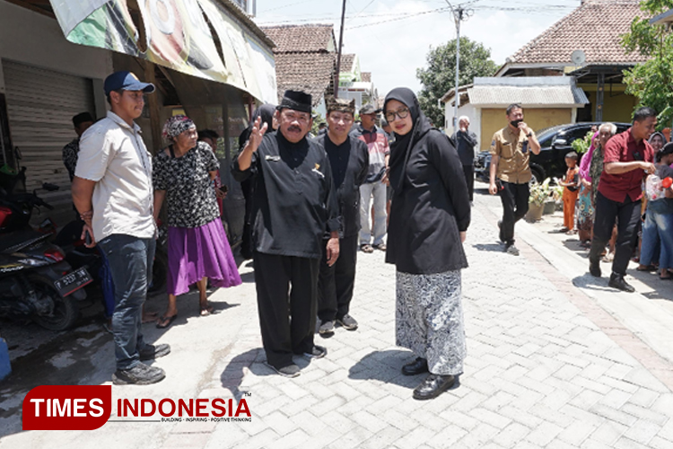 Program Bunga Desa, Bupati Banyuwangi Tinjau Infrastruktur Hingga Layanan Bumil