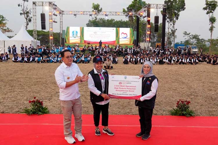 Tingkatkan Pelayanan untuk PPKS, Bank Jatim Serahkan CSR Kepada Dinsos Jatim 