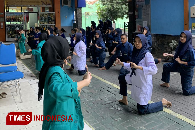 Mahasiswa-KSM-E-UKM-Seni-Tari.jpg