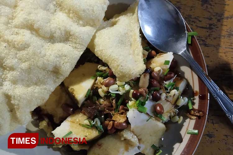 Tahu Lontong of Blitar Serves an Authentique Taste of Tofu and Rice Cake