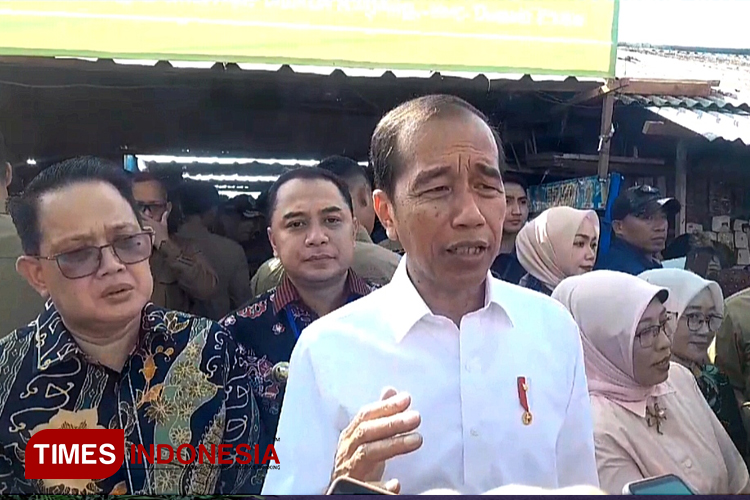 Kembali Kunjungi Surabaya, Jokowi Pastikan Harga Bahan Pangan Stabil