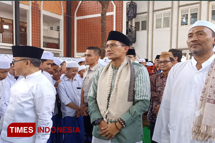 Sandiaga Uno Ajak Santri Banyuwangi Siap Hadapi Industri Digital