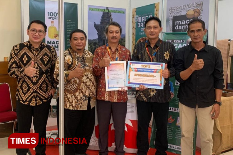 M Khoirul Anwarudin BS, Dosen FEB Unisma Malang mendampingi Tim Macadamia Java Indonesia dalam Week of UMKM PRBC 2024 di Jakarta. (FOTO: AJP TIMES Indonesia)