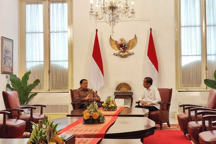 SBY ke Istana Merdeka, Berbincang dengan Jokowi