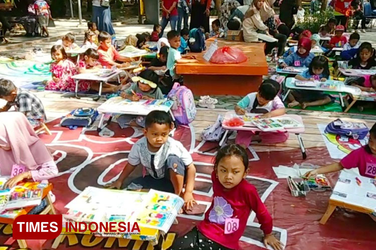 Kumpul Bocah Meriahkan Pasar Jadoel Ngegong Kota Madiun