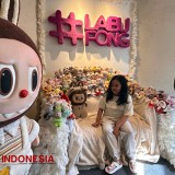 Kolektor Surabaya Gandeng Desainer Kenamaan Pamerkan 670 Boneka Labubu Fashionable