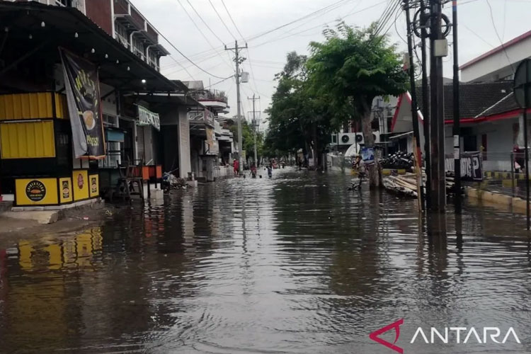 BMKG Peringatkan Potensi Cuaca Ekstrem di Jawa Tengah, 23-25 September 2024