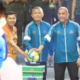 Kapolda Jatim Buka Turnamen Bola Voli Kapolri Cup 2024 di GOR Tridharma Petrokimia Gresik