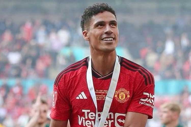 Raphael Varane Umumkan Pensiun dari Sepakbola