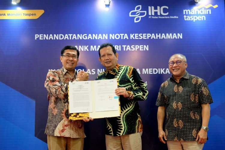 Penandatanganan MoU antara IHC PT Rolas Nusantara Medika (PT RNM) dalam meningkatkan pelayanan kesehatan bagi para nasabah, Kamis (26/9/2024).(Dok.Mandiri Taspen)