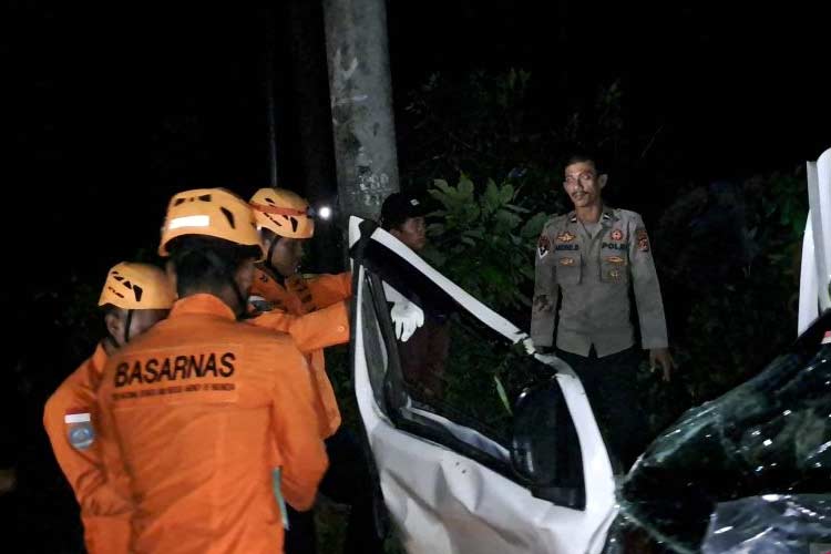 Jangan Sembarangan Memindah Korban Kecelakaan, Ini Hal Pertama yang Harus Dilakukan