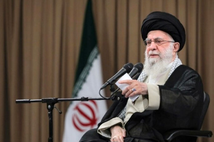 Pemimpin Tertinggi Iran Ali Khamenei dalam Pengamanan Super Ketat