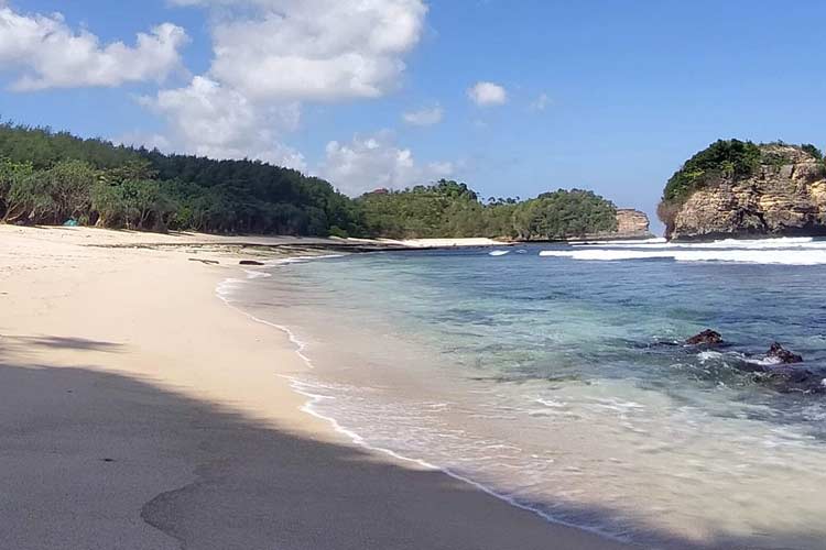 The Charm of Ngudel Beach: A Hidden Tropical Paradise