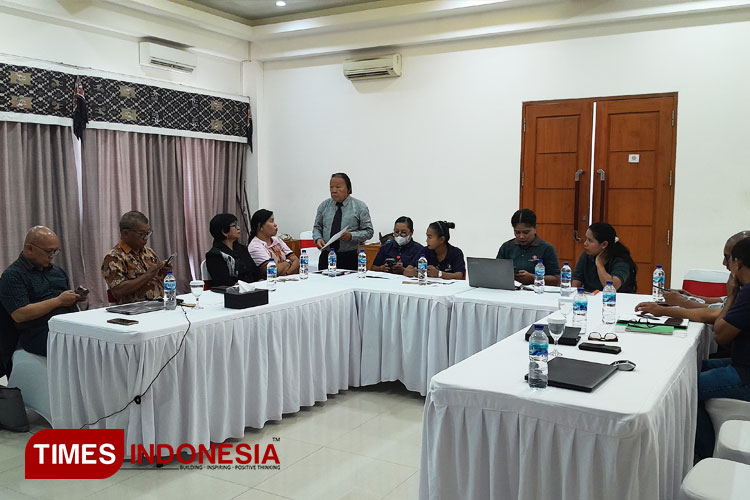 PHRI NTT dan LSUP MTM National Hospitality Certification sedang melakukan sertifikasi di Tanto Hotel.(FOTO:Habibudin/TIMES Indonesia)