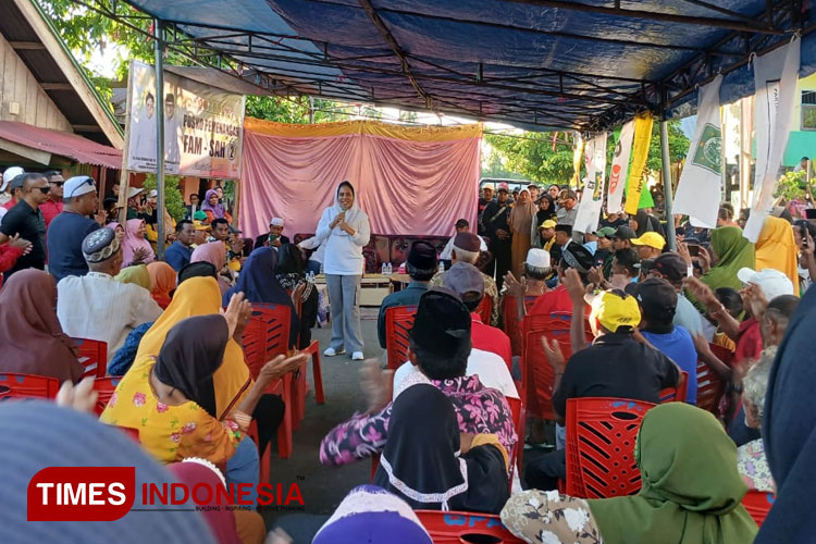 Paslon FAM-SAH, berkampanye di Desa Waigai Kecamatan Sula selatan (Foto:Nita For TIMES Indonesia)