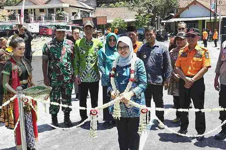 Sempat Dikritik Tak Peduli Pembangunan Jalan, Ternyata Bupati Blitar Rini Syarifah Sudah Bangun 707,94 Km